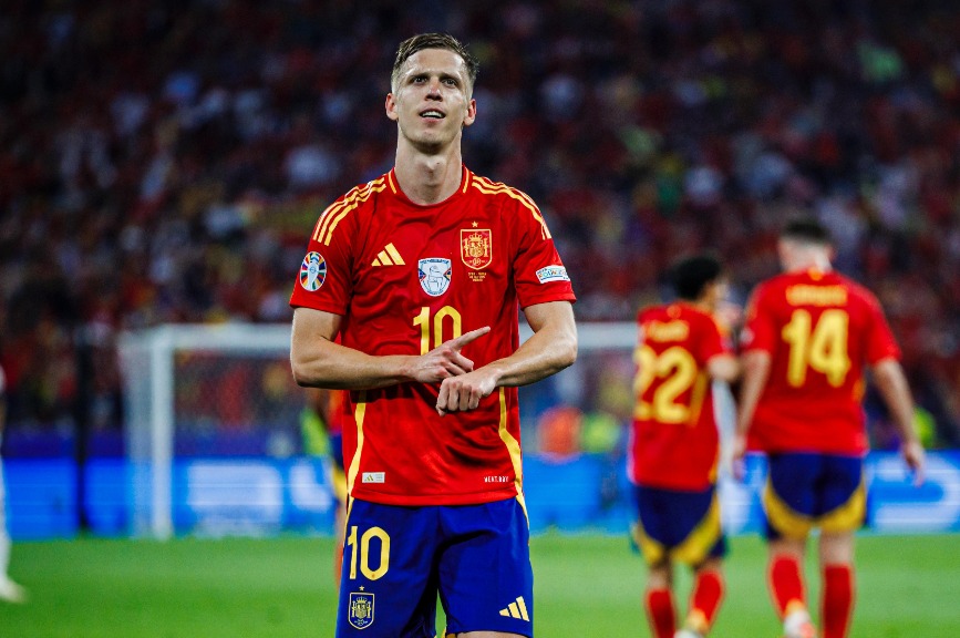Dani Olmo fez o gol da classificação espanhola para a final da Euro