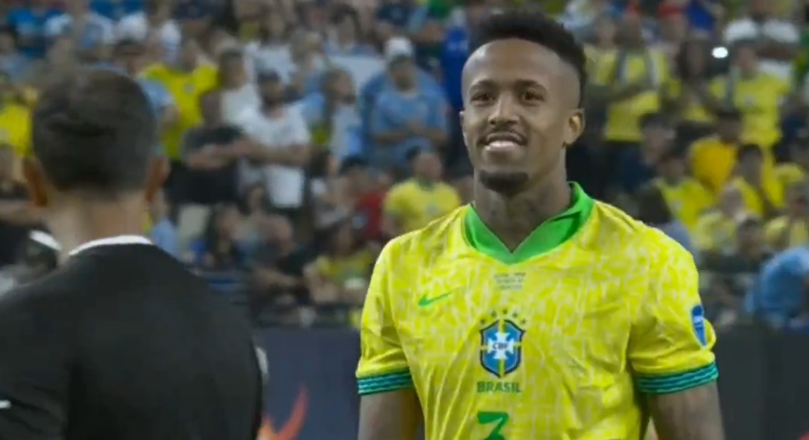 Militão parece não ter se incomodado com a eliminação do Brasil