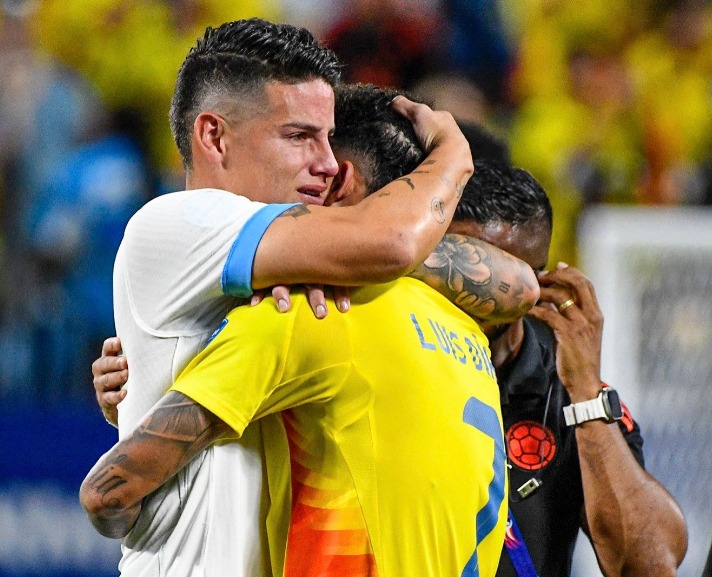 James Rodriguez emocionado após a classificação histórica