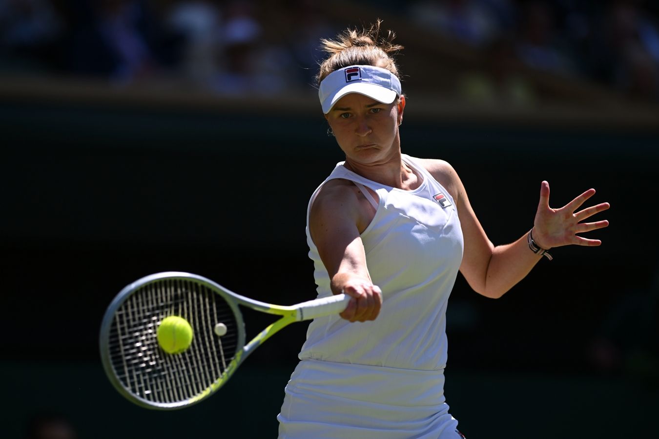 Rybakina não consegue chegar à final de Wimbledon 2024 após perder para Krejcikova em três sets