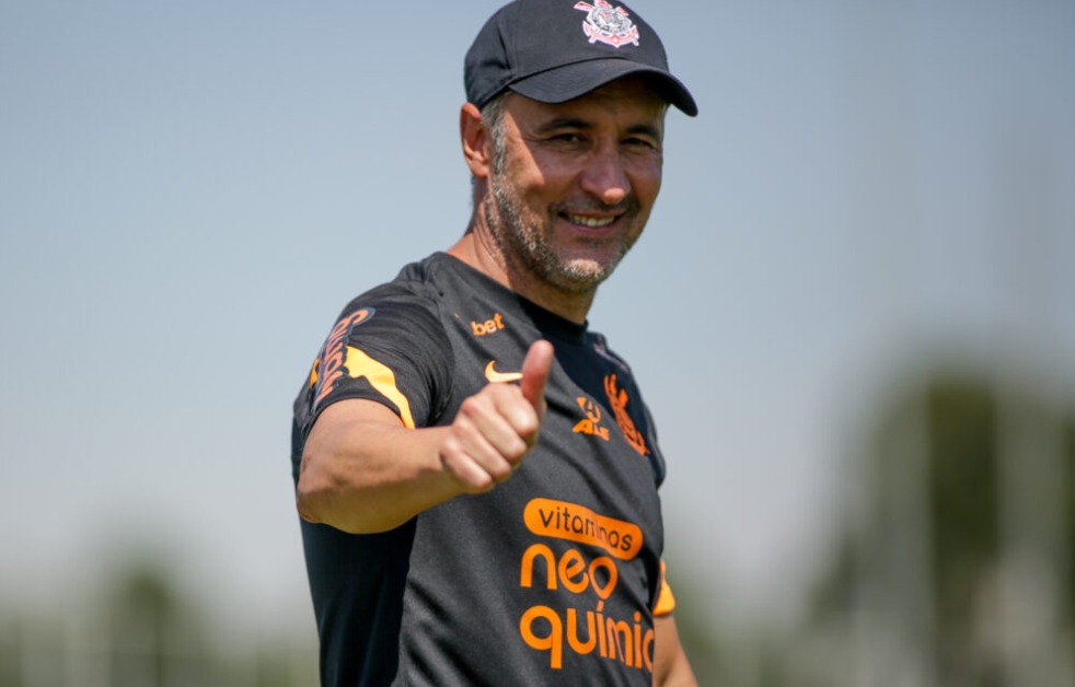 Vitor Pereira treinou o Corinthians em 2022