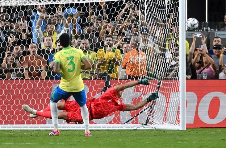 Éder Militão (foto) e Douglas Luiz desperdiçaram os pênaltis do Brasil contra o Uruguai