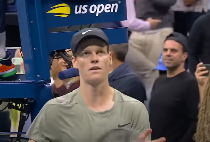 Jannik Sinner derruba Medvedev e alcança semifinal histórica no US Open