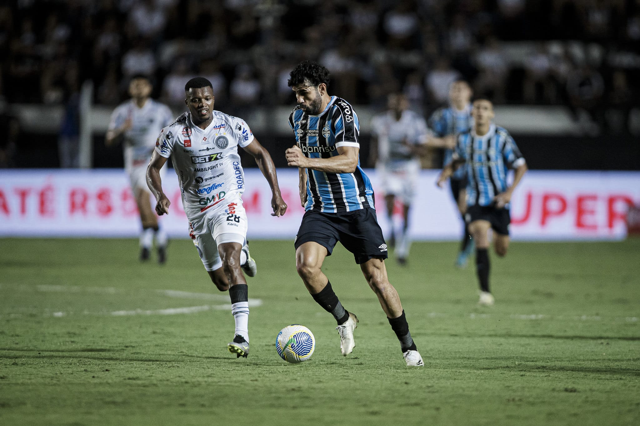 Grêmio x Operário-PR: palpites, onde assistir e prováveis escalações - 14/07/2024