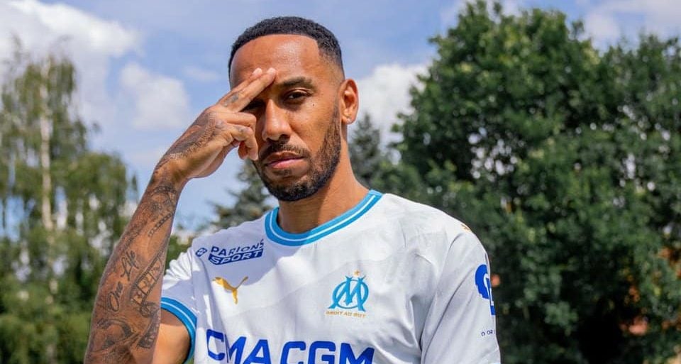 Aubameyang, do Olympique de Marselha, é o melhor jogador da temporada na Europa League