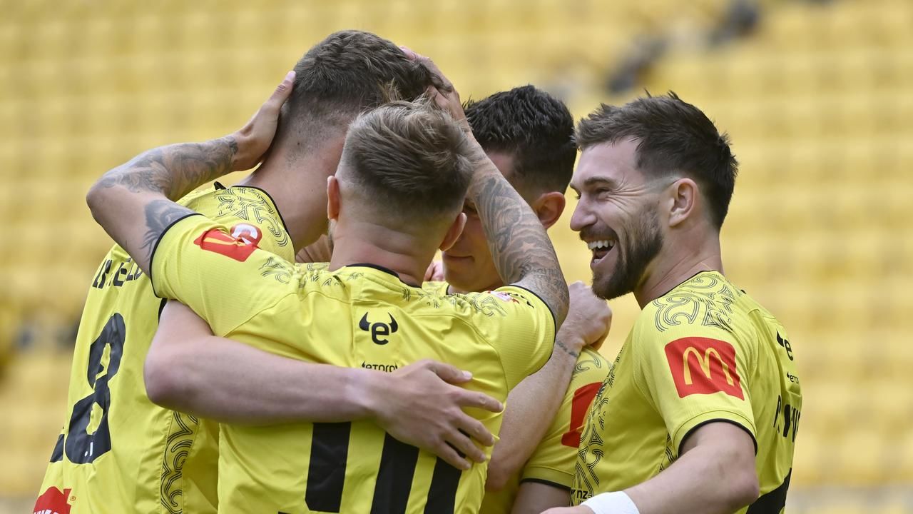 Auckland FC vs Wellington Phoenix Prediction, Betting Tips & Odds │07 DECEMBER, 2024