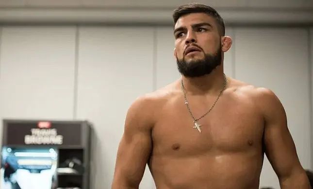 Gastelum to continue UFC career at welterweight