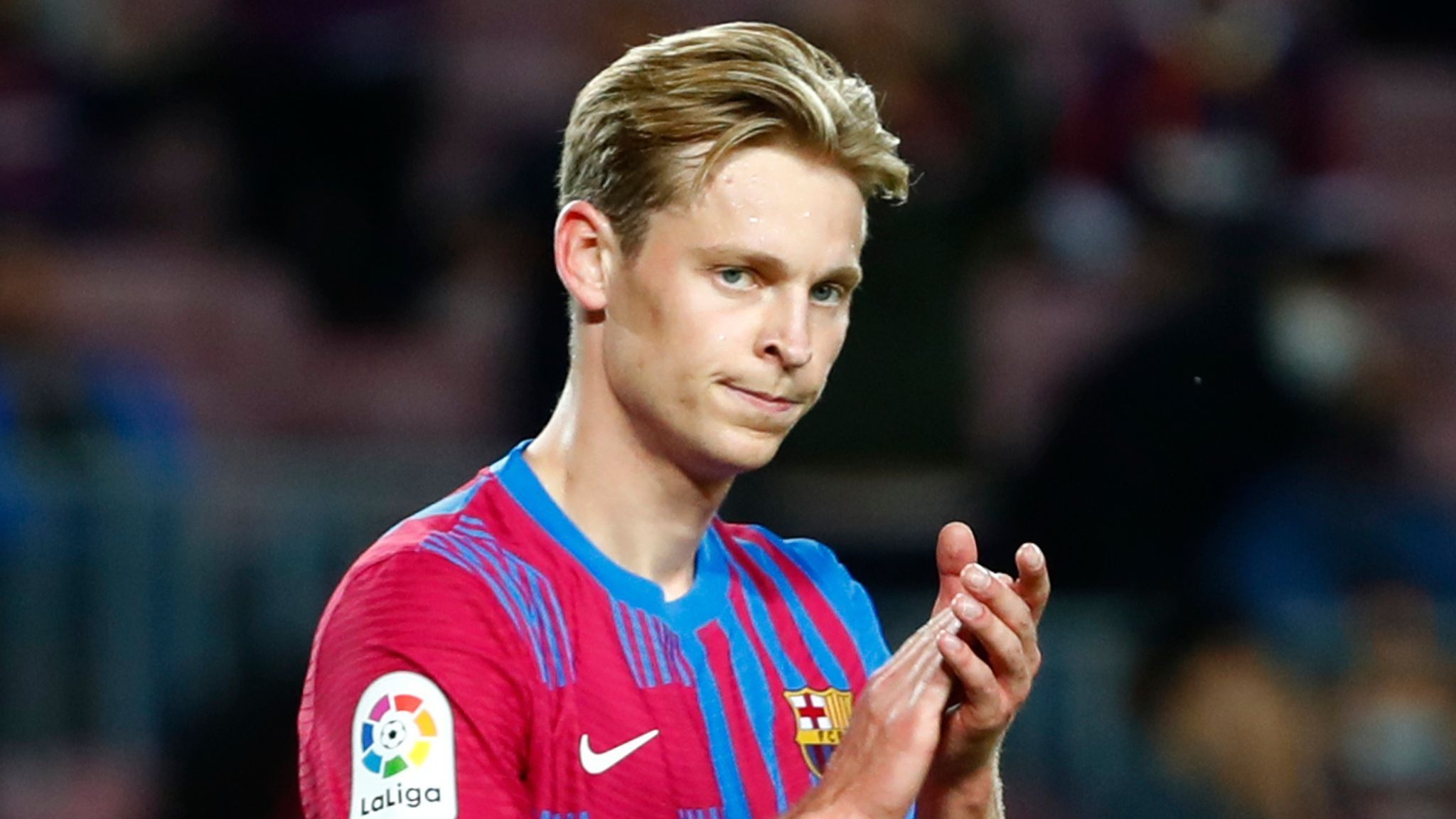 Bayern Munich Interested In Barcelona Midfielder De Jong