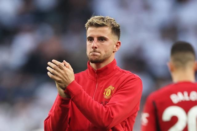 Manchester United Midfielder Suffers Another Injury Setback 