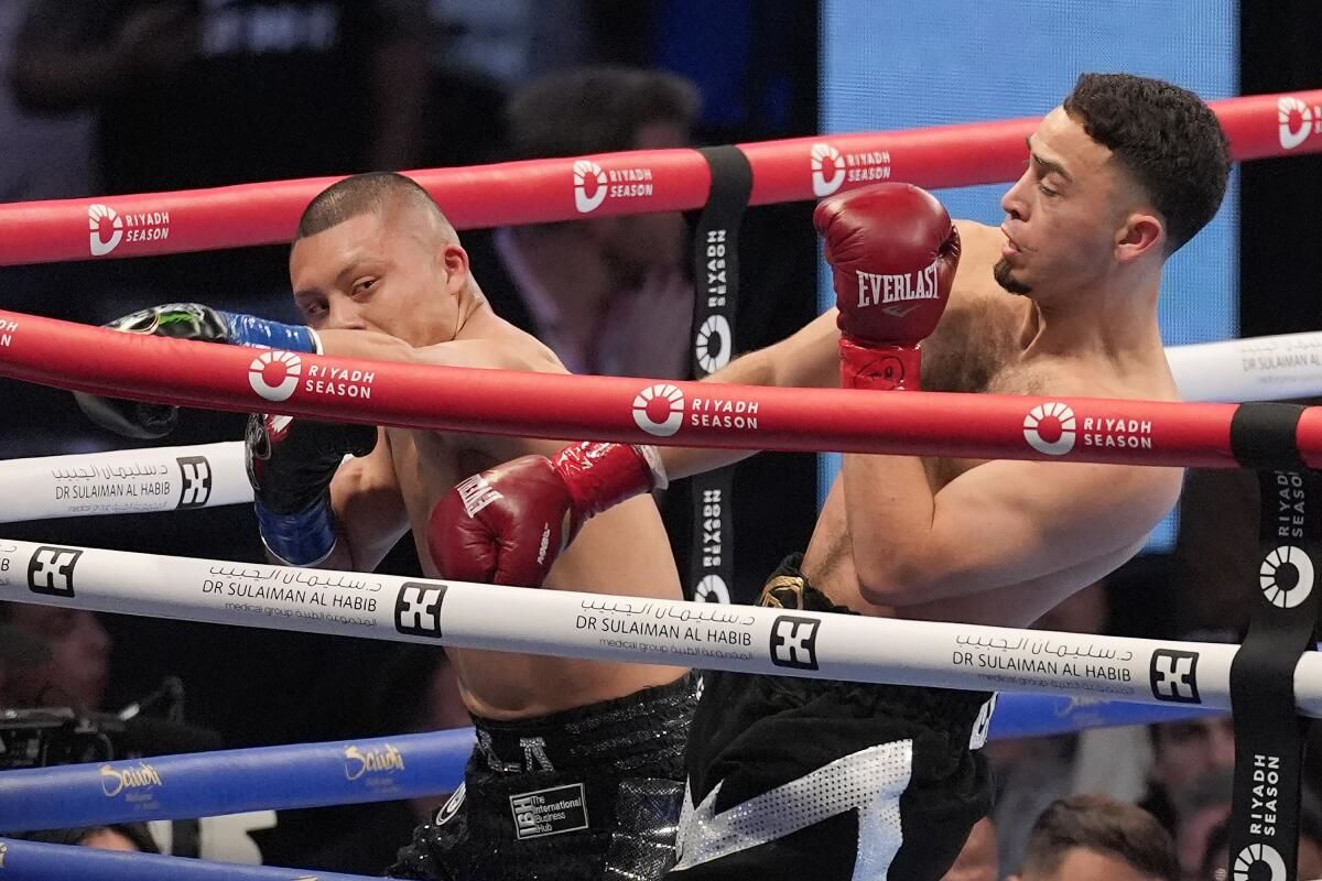 Valenzuela Defeats Isaac Cruz to Become New WBA Junior Welterweight Champion