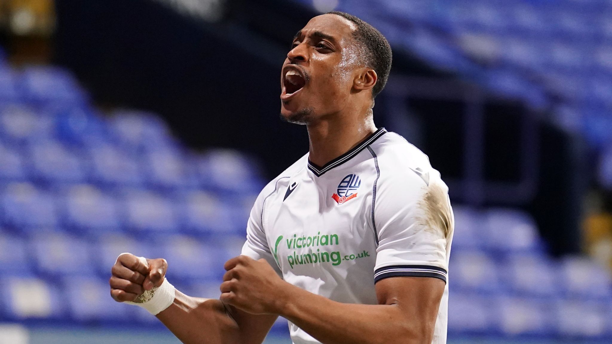 BBC: Bolton's Player Adeboyejo Out Due to Injury After “Hefty” Sneeze